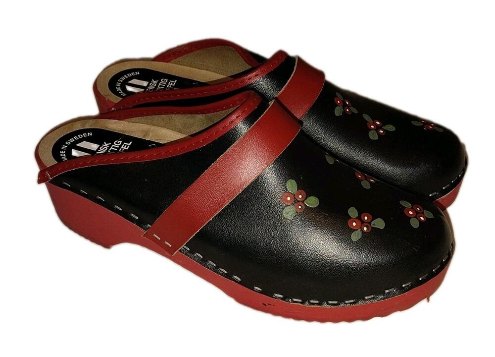 Vintage Svensk Fotriktig Tratoffel Hand Painted Swedish Wooden Clogs Size 40